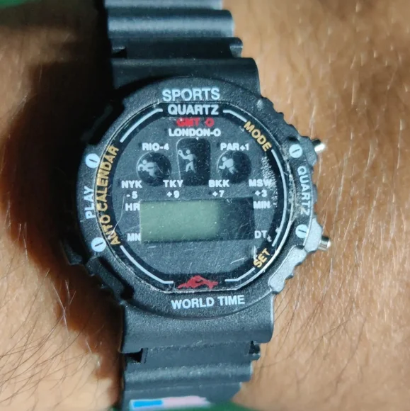 Vintage Sports Watch - Picture 1 of 4